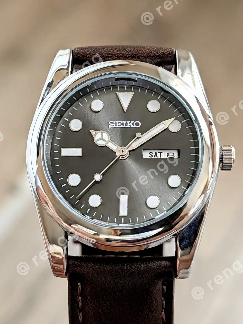 37mm Seiko Men's  Mod Dress Watch Day/Date Gray Dial